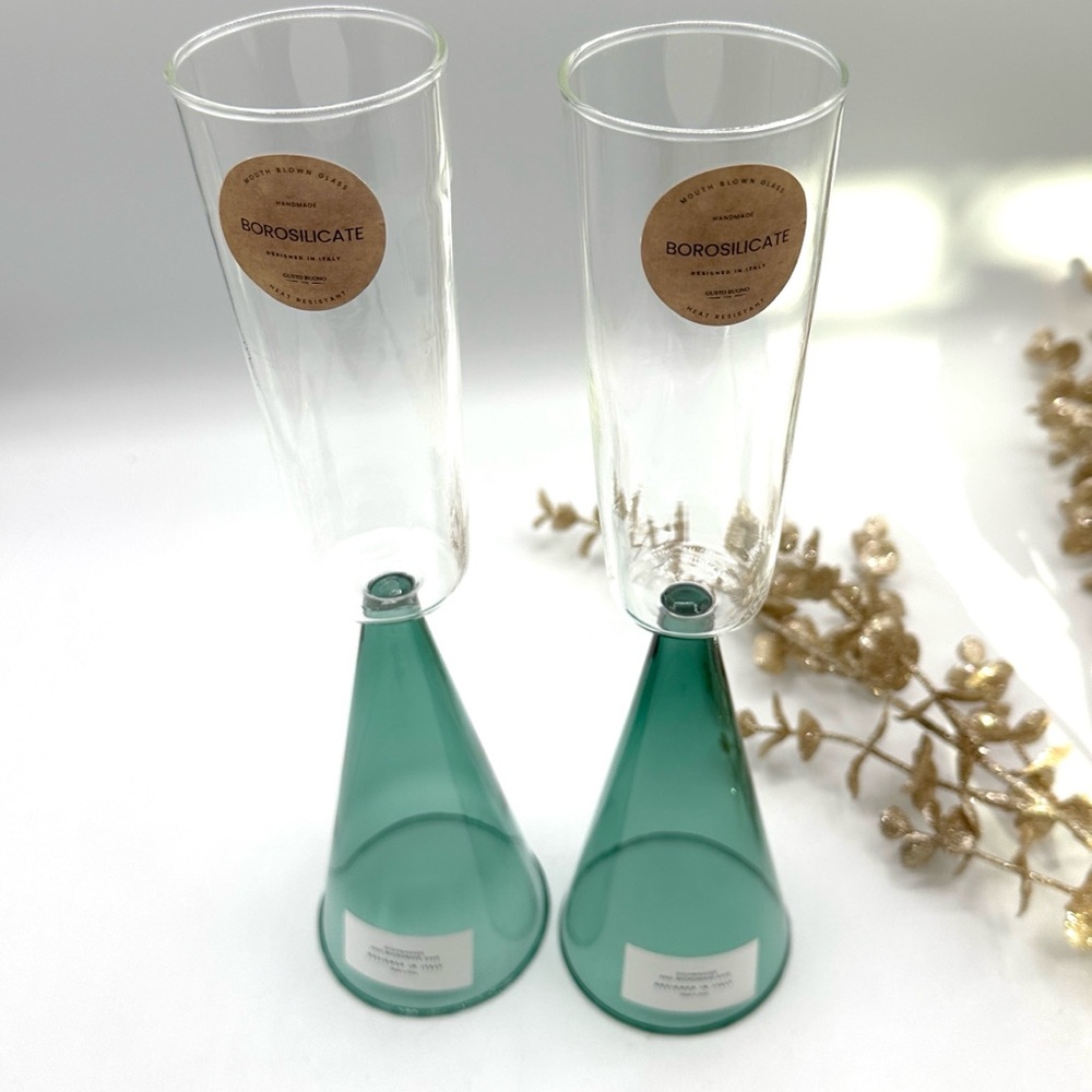 2 Veneto Italian Designed Borosilicate Flutes NWT